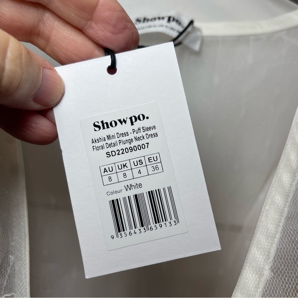 ShowPo AKshia Appliqué Pure White Mini Dress Womens Size 4 NWT - Picture 3 of 12